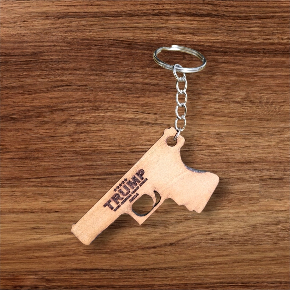 🎄🪵 TRUMP 2024 Keychain